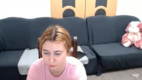 Snapshot of dianasmiey7 chatting on 01.26.25 dianasmiey7 online show from 01.26.25