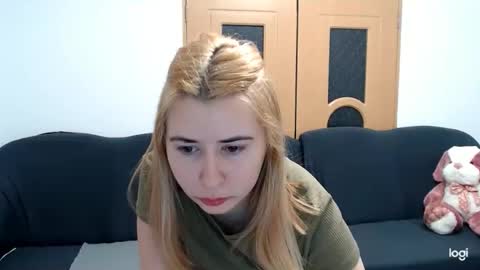 Snapshot of dianasmiey7 chatting on 02.11.25 dianasmiey7 online show from 02.11.25