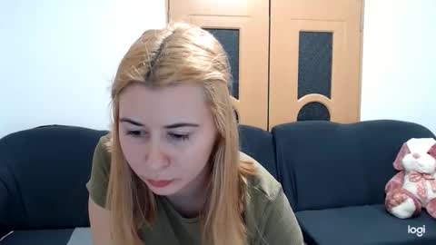 Snapshot of dianasmiey7 chatting on 02.11.25 dianasmiey7 online show from 02.11.25