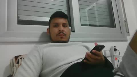 Snapshot of diangohetero21cm chatting on 12.17.24 diangohetero21cm online show from 12.17.24