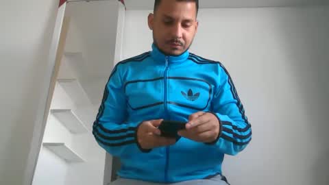 Snapshot of diangohetero21cm chatting on 02.12.25 diangohetero21cm online show from 02.12.25