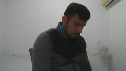 Snapshot of diangohetero21cm chatting on 11.23.25 diangohetero21cm online show from 11.23.25