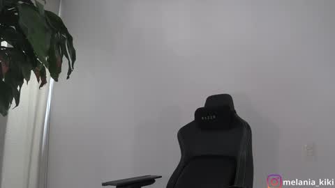 Melania   -    online show from 01.10.25