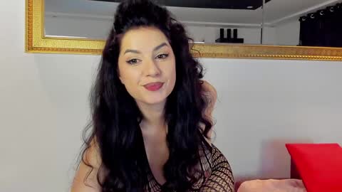 Snapshot of diannedinn1 chatting on 11.29.25 Dianne online show from 11.29.25