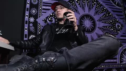 DICAPRIO online show from 01.28.25