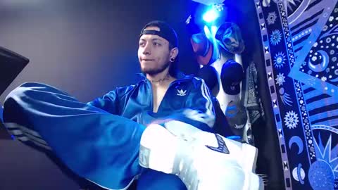 DICAPRIO online show from 02.22.25