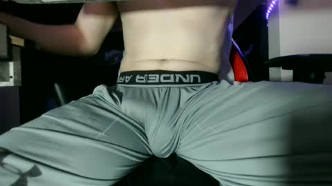 Dick And Muscle online show from 08.04.26