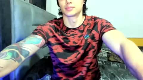 Snapshot of dick_demon_1 chatting on 02.15.25 jhon online show from 02.15.25