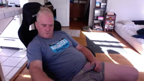 Snapshot of dickflasher5 chatting on 10.03.25 Richard Fleischer online show from 10.03.25