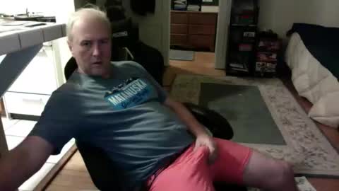 Snapshot of dickflasher5 chatting on 11.10.25 Richard Fleischer online show from 11.10.25