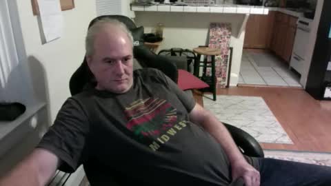 Snapshot of dickflasher5 chatting on 12.17.25 Richard Fleischer online show from 12.17.25