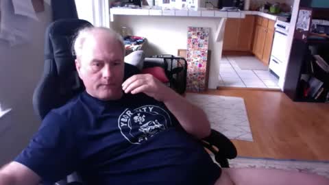 Snapshot of dickflasher5 chatting on 04.03.26 Richard Fleischer online show from 04.03.26