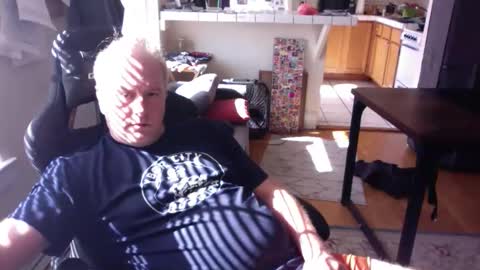 Snapshot of dickflasher5 chatting on 04.05.26 Richard Fleischer online show from 04.05.26