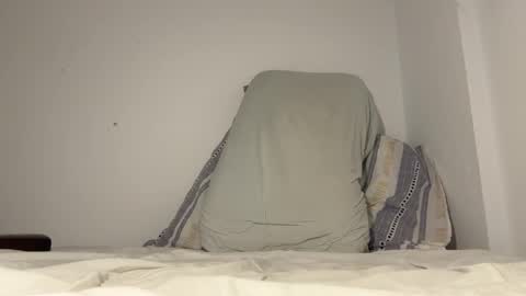 Im Julian  all cum shot videos here    online show from 03.10.25