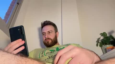 Im Julian  all cum shot videos here    online show from 05.10.26