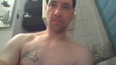 Snapshot of dickxxxd chatting on 12.20.25 dickxxxd online show from 12.20.25