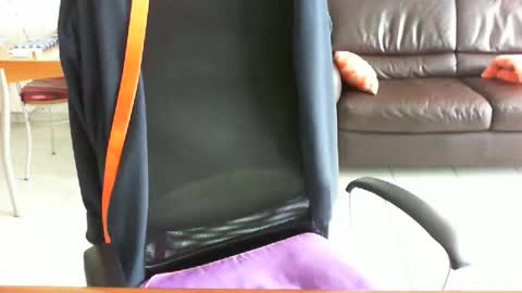 didonc from france..... online show from 02.15.26