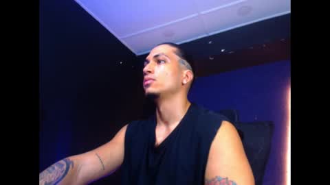 Snapshot of diego__cruz chatting on 02.23.25 Diego online show from 02.23.25