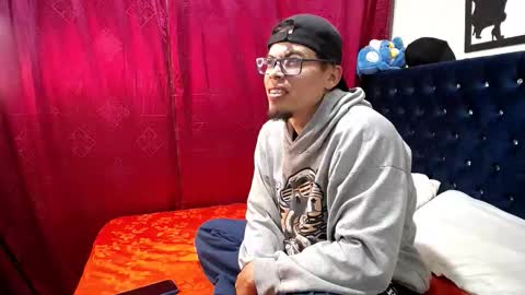 Snapshot of diego_sw09 chatting on 12.02.25 DIEGO online show from 12.02.25