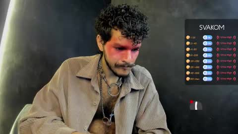 Snapshot of diemond_latinx98 chatting on 11.15.25 diemond_latinx98 online show from 11.15.25