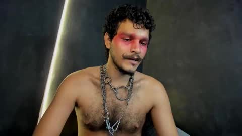 Snapshot of diemond_latinx98 chatting on 11.27.25 diemond_latinx98 online show from 11.27.25