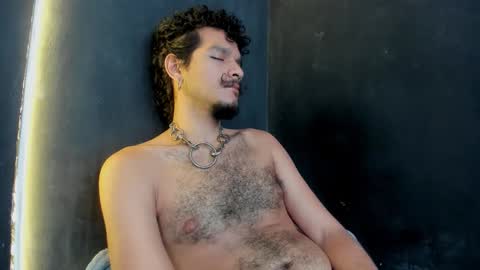 Snapshot of diemond_latinx98 chatting on 12.13.25 diemond_latinx98 online show from 12.13.25