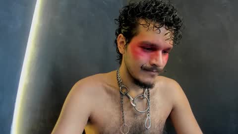 Snapshot of diemond_latinx98 chatting on 12.15.25 diemond_latinx98 online show from 12.15.25