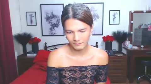 Dennesse online show from 10.12.25