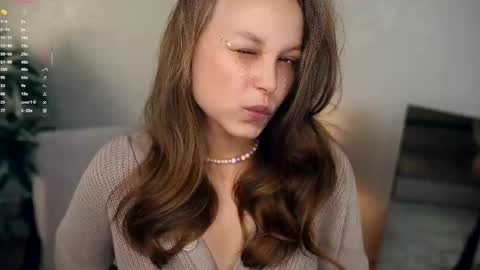Elwyna online show from 10.13.25