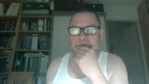 Snapshot of dierenfeld chatting on 03.31.26 dierenfeld online show from 03.31.26