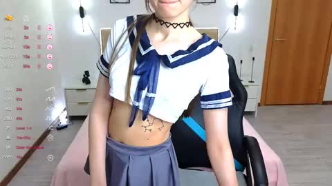 Snapshot of dihoney chatting on 04.26.26 dihoney online show from 04.26.26