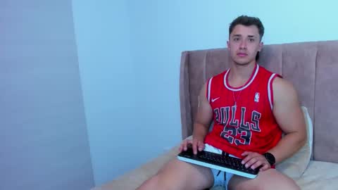 Snapshot of dilan_coy chatting on 10.02.25 Dilan Coy online show from 10.02.25