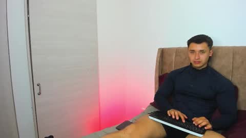 Snapshot of dilan_coy chatting on 01.08.26 Dilan Coy online show from 01.08.26