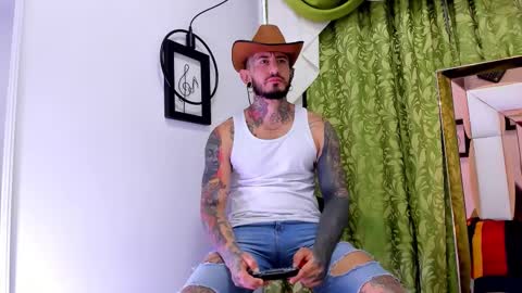 dilan_scootk_ online show from 11.17.25