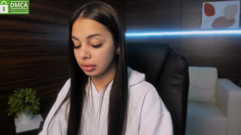 Snapshot of dilara_best chatting on 12.30.24 Dilyanude in pvt online show from 12.30.24