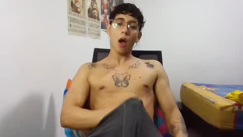 Snapshot of dillom420 chatting on 01.30.25 dillom420 online show from 01.30.25