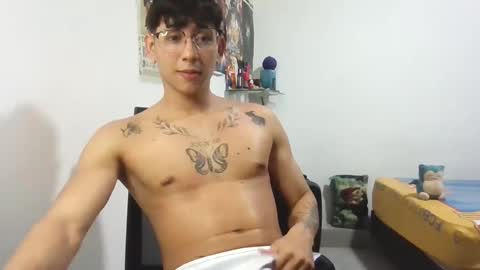 Snapshot of dillom420 chatting on 02.12.25 dillom420 online show from 02.12.25