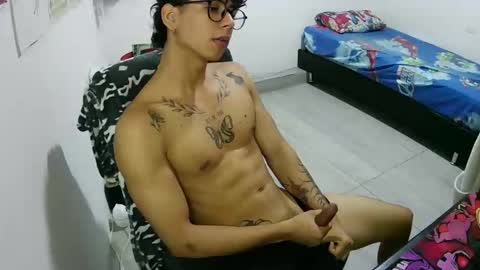 Snapshot of dillom420 chatting on 12.15.25 dillom420 online show from 12.15.25