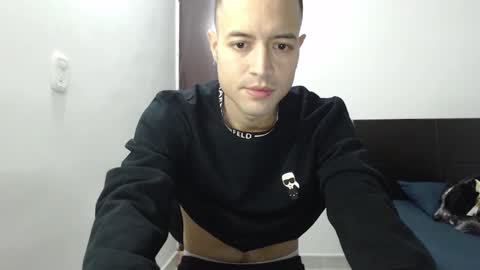 Snapshot of dimitri_quiet chatting on 01.06.25 Dimitri online show from 01.06.25