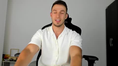 dimitricaruso online show from 03.05.25