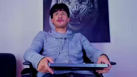 Snapshot of dimitrideluxe chatting on 09.16.25 Dimitri online show from 09.16.25