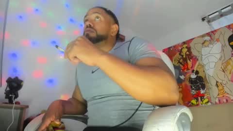 Snapshot of dimitry_muscle chatting on 11.01.25 dimitry kyle mucle online show from 11.01.25