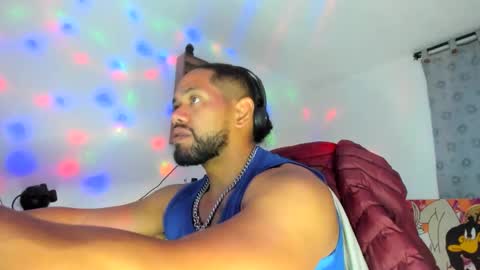 Snapshot of dimitry_muscle chatting on 12.18.25 dimitry kyle mucle online show from 12.18.25