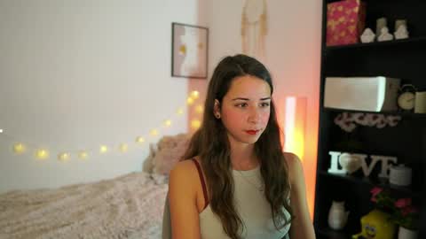 Snapshot of dina_caguimbal chatting on 01.07.26 Dina online show from 01.07.26