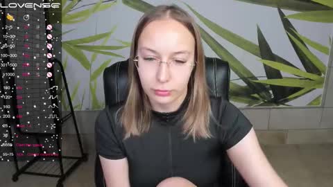 Snapshot of dina_sunshine chatting on 03.06.26 Dina online show from 03.06.26