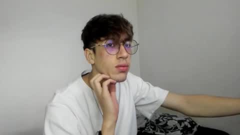 Snapshot of dio_star chatting on 12.15.25 Dio online show from 12.15.25