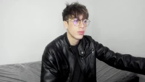 Snapshot of dio_star chatting on 12.18.25 Dio online show from 12.18.25