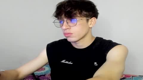 Snapshot of dio_star chatting on 12.21.25 Dio online show from 12.21.25