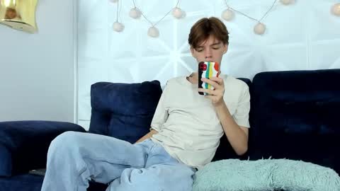 Snapshot of dioniso_69 chatting on 02.23.25 apollo online show from 02.23.25