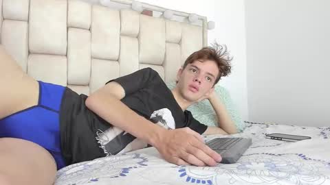 Snapshot of dioniso_69 chatting on 09.13.25 apollo online show from 09.13.25